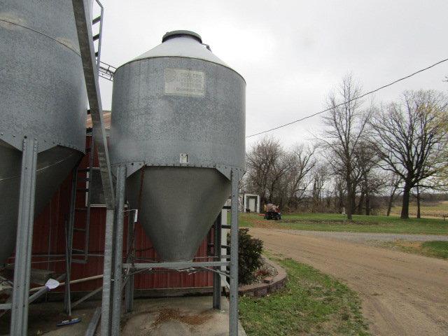 3 Ton  Bulk Feed Bin with Bottom Unload Auger