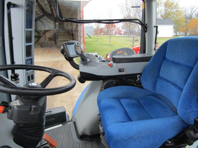 2011 New Holland Model T8.275 MFWD Diesel Tractor, ( 195 H.P.) Deluxe Cab,