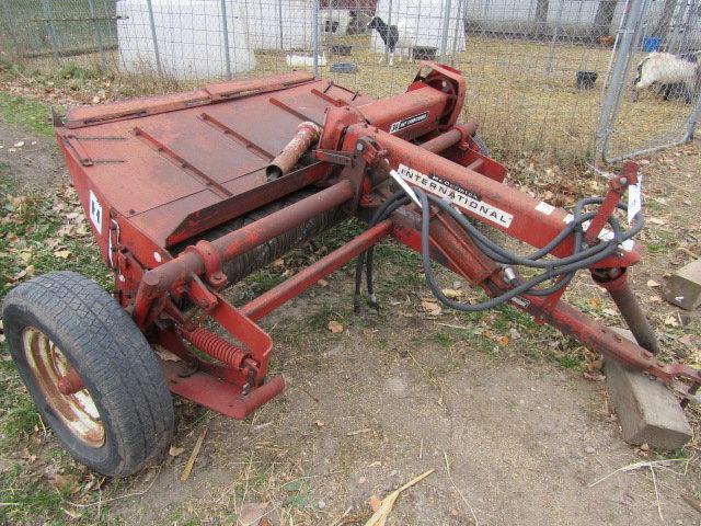 IH Model 34 Pull Type Hay Conditioner