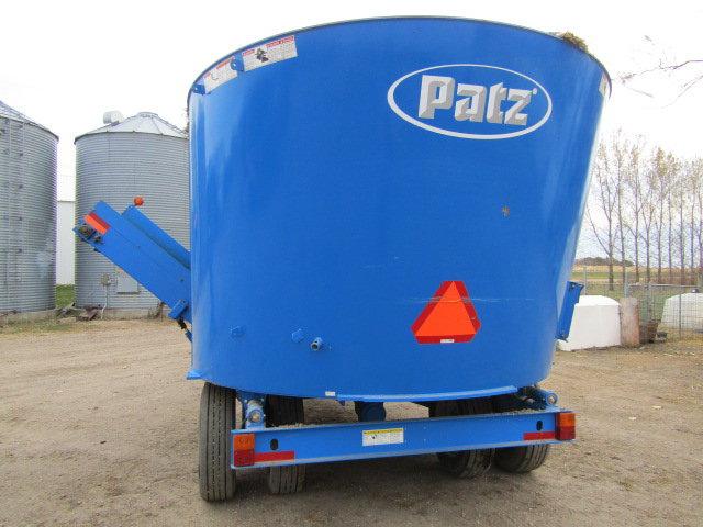 Patz 1200 Series Model 500 Pull Type TMR Mixer