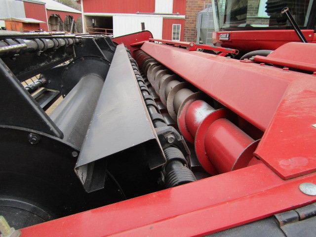 2000 CIH Model 8860 Hydrostatic Self Propelled Windrower