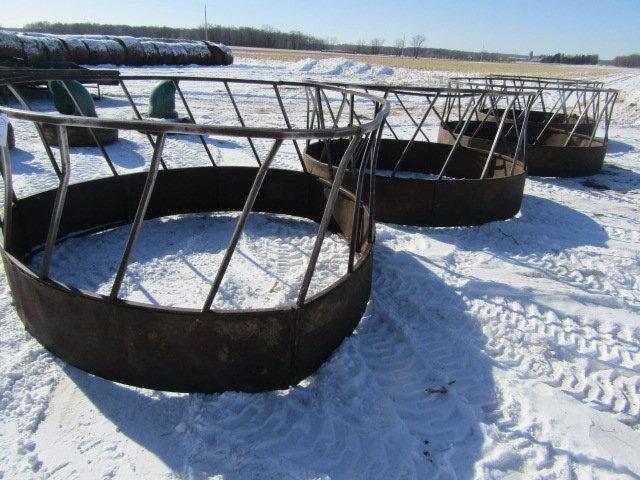 Pierz Fab Round Bale Feeders with Hay Savers