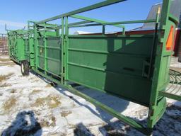 Real Industries Portable Crowding Tub with Self Locking Head Gate