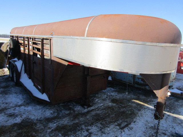 1976 BB 6 Ft. X 16 Ft. Tandem Axle Fifth Wheel Stock Trailer