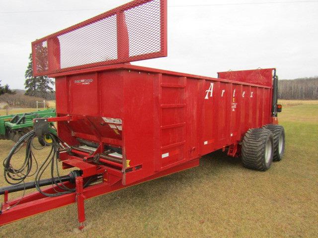 Artex Model SB 600 ( 600 Bushel ) Tandem Axle Vertical Beater Manure Spread