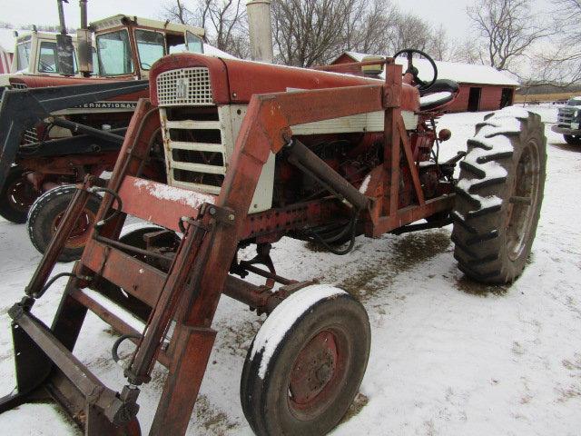 1958 IH Model 460 Gas Tractor, Wide Front, Fast Hitch, TA, Sells with Super
