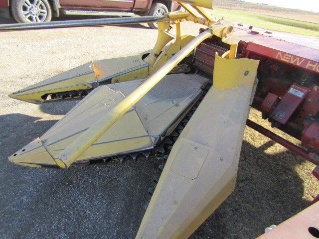 New Holland Model 824 Two Row Low Profile Adjustable Corn Head, One Owner,