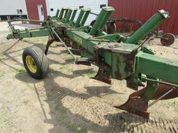 John Deere Model 3200 6 X 18 Inch Auto-Reset Pull Type Plow, Can Be Adjuste