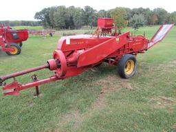 New Holland Model 268 Hayliner Square Baler, Chute, Gandy Preservative Appl