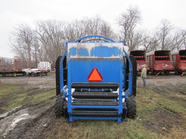 Kemco Model 262 Pro-2 Double Wheel Gas Powered Self Propelled Bale Wrapper,