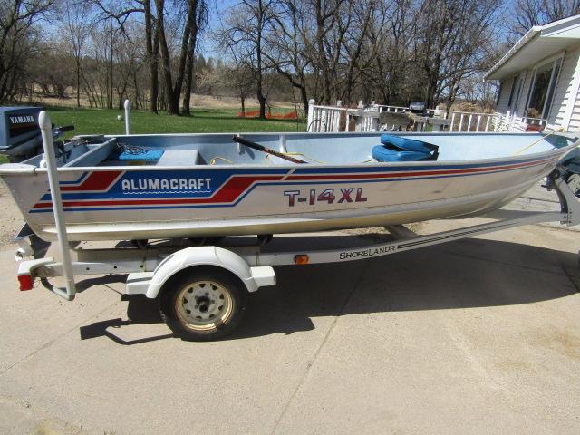 1983 Aluma-Craft Model T-14XL ( 14-Ft.) Aluminum Fishing Boat, 8 H.P. Yamah