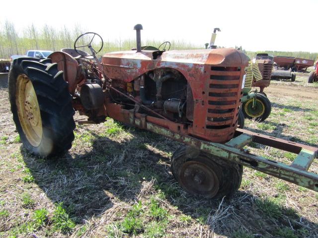 Massey Harris Model 44, Fenders, Pulley, Good Metal