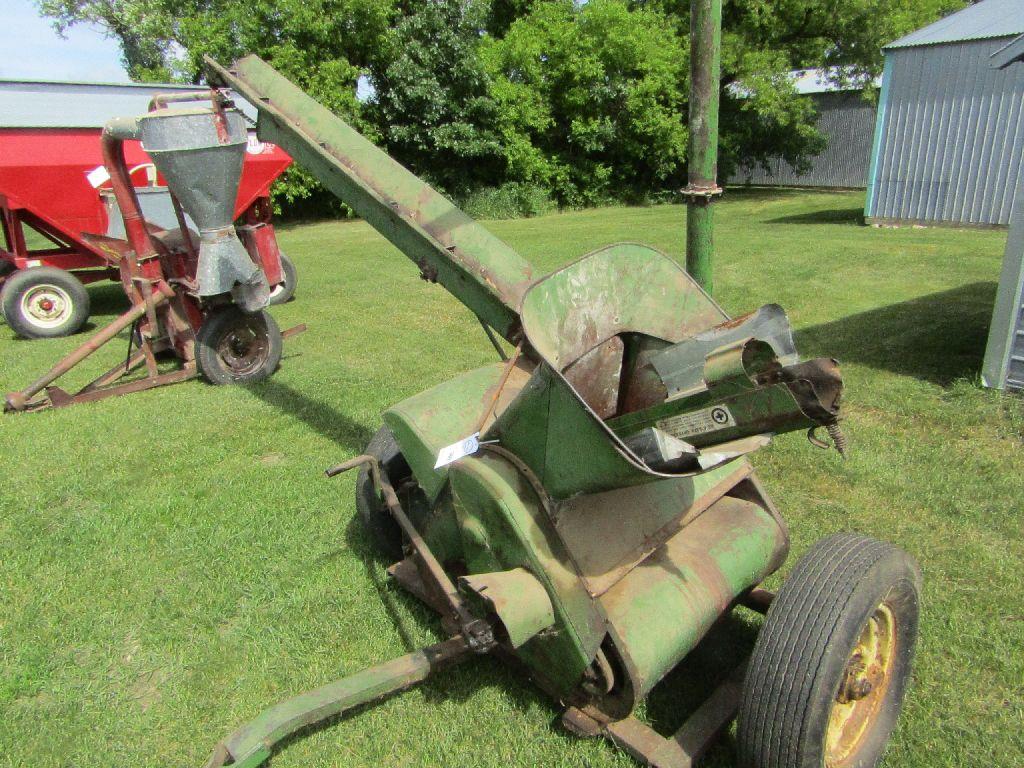 Nice John Deere Model 43 PTO Portable Corn Sheller with Elevator