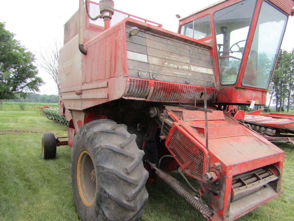 Massey Ferguson Model 750 Diesel Combine, 23.1 X 26 Inch Drivers