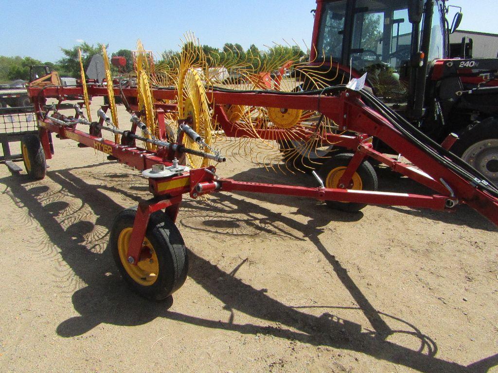 229-291. Hew Holland HS 152 8 Wheel V Rake on Hydraulic Cart, Like New, Ser