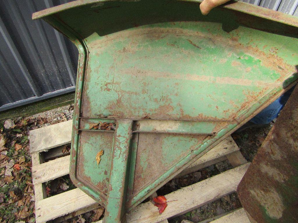 Pair of John Deere Round Top Fenders