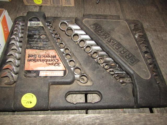 Craftsman 32 Piece Standard and Metric Wrench Set in Hard Shell Hol