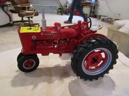 719. Ertl Farmall Super M