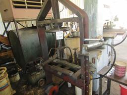 157. Heavy Duty Manual Hydraulic Shop Press