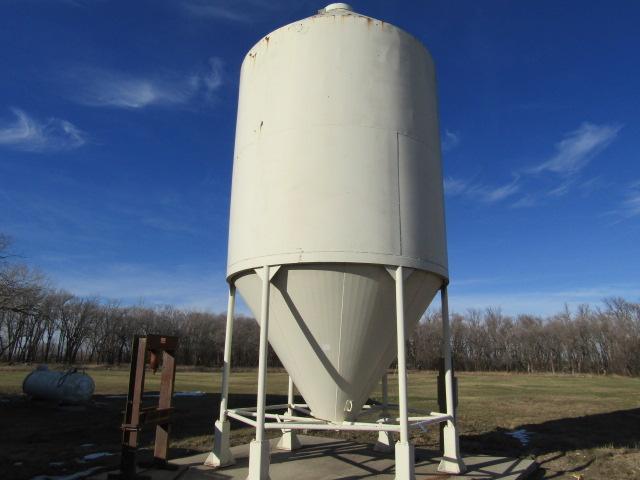 822. 1500 Bushel +/- Cone Bottom Feed Bin ( 30 Days Removal)