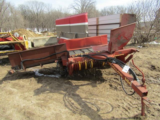 739. New Holland Model 144 Windrow Inverter with Added Hydraulic Extension