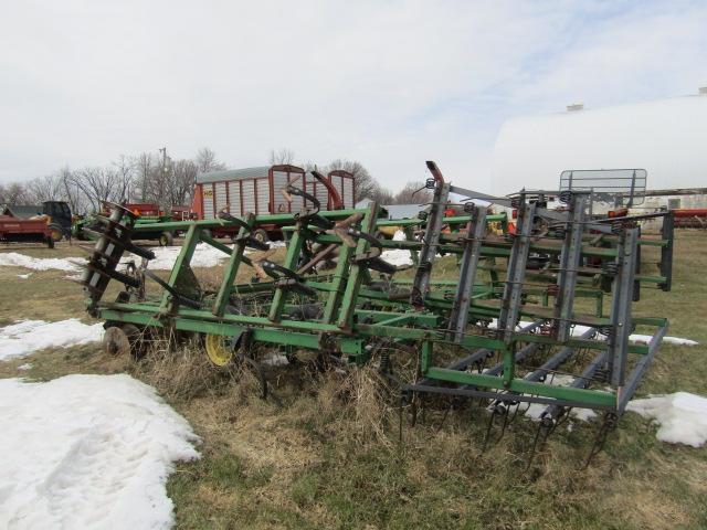 309. John Deer Model 724 20 FT. Soil Finishers, Hyd. Fold wings