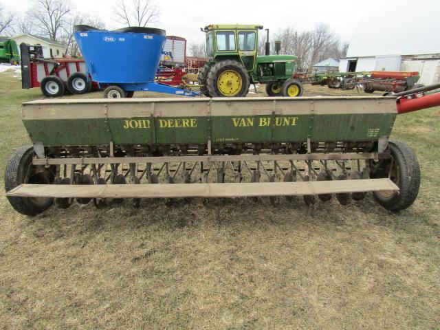 316. John Deere Van Brunt 10 FT. Single Disc Grain Drill, Low Rubber, Grass