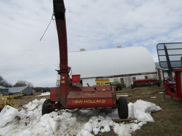 319. 1990 New Holland Model 790 Forage Harvester With New Holland Model 824