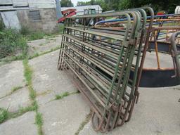 889. (6) Radco 9 FT. Interlocking Corral Panels, Bid for the Entire Lot not