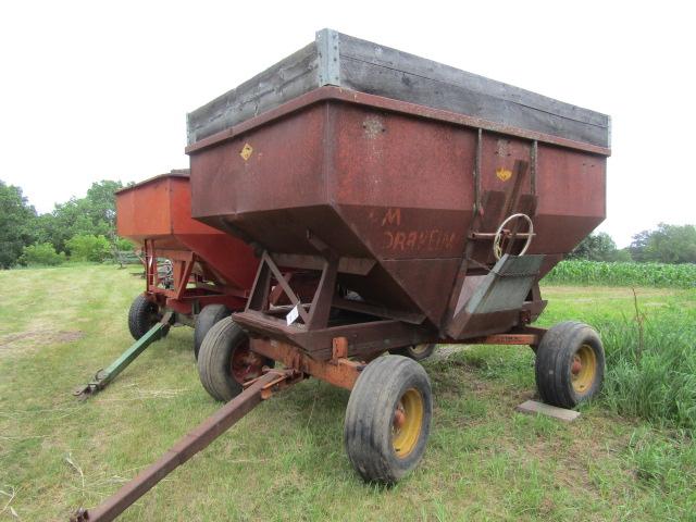 901. Kromer Approx. 175 Bushel Gravity Box with Wood Extensions on MN 9 Ton