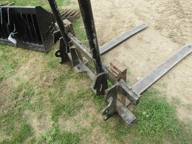 960. Set of 42 Inch Pallet Forks, Holes Driller For Draw Pins, Gehl Bucket