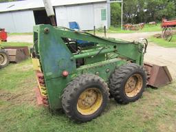 961. Owatonna Model 1000 Gas Skid Loader, Open Station, Wisconsin Engine, 5