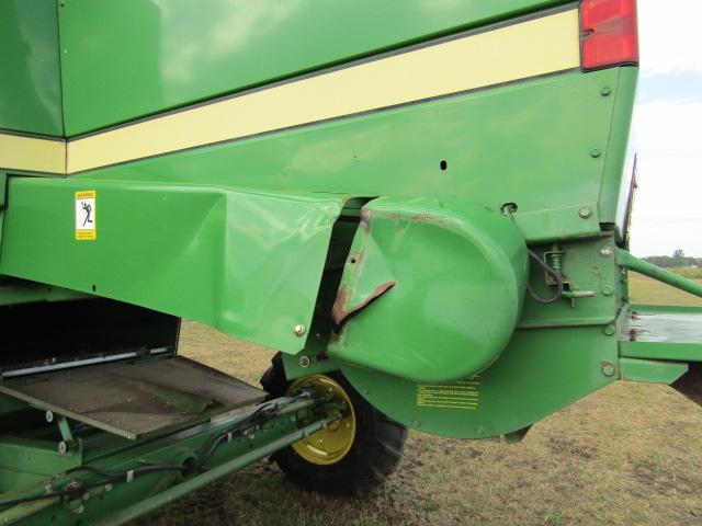 1698. 1989 John Deere Model 9500 Hydrostatic Diesel Combine, Hopper Extensi