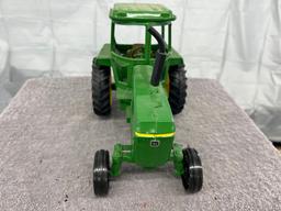 1/16 John Deere 40 Series tractor, repaint, no box