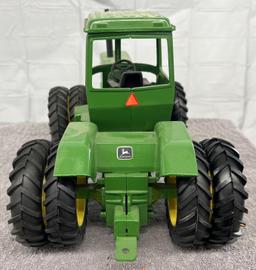 1/16 John Deere 4WD tractor, duals, no box