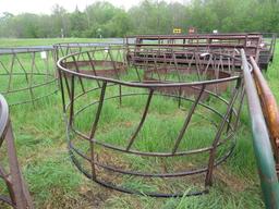 1872. Round Bale feeder