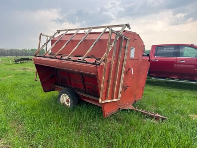 1895. K&K Approx. 2 Ton Portable Creep Feeder