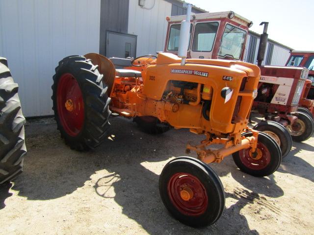 1607. 399-928, MINNEAPOLIS MOLINE 445 GAS TRACTOR, WF, 3 POINT, 13.6 X 38 T