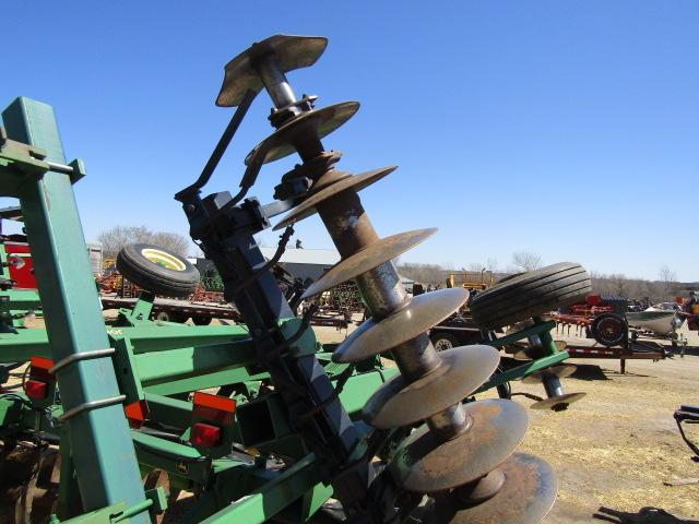 1626. 217-261, JOHN DEERE 637 18 FT. ROCK DISC, DUAL WHEELS, HARROW, LIGHT