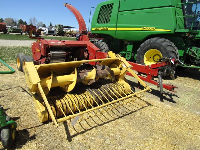 1634. 296-534, NEW HOLLAND MODEL FP 240 FORAGE HARVESTER, METALERT lll, 2 P