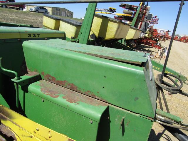 1680. 386-886, JOHN DEERE 337 SQUARE BALER WITH EJECTOR, TAX / SIGN ST3