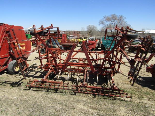 1689. 338-879. WILRICH 24 FT. FIELD CULTIVATOR, 3 BAR HARROW, WALKING TANDE