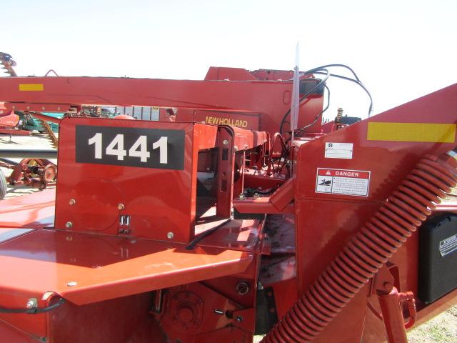 1692. 212-324, NEW HOLLAND MODEL 1441 14 FT. HYDRA SWING DISCBINE, 12 TURTL