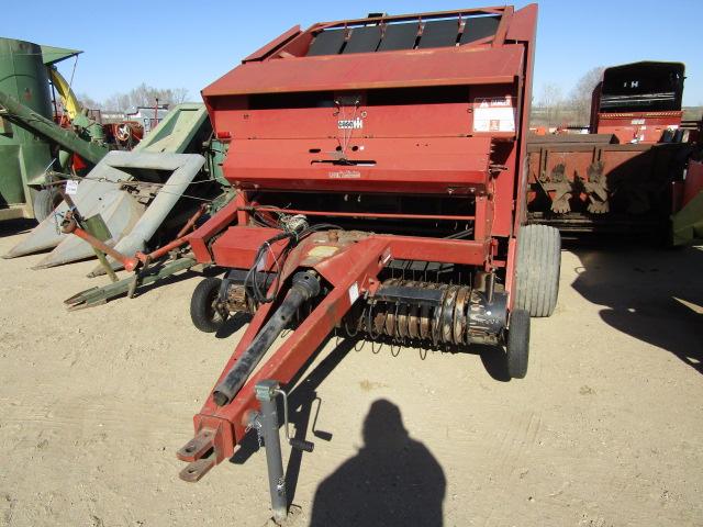 1751. 330-652. CIH 3650 TWNE TIE ROUND BALER, TAX / SIGN ST3