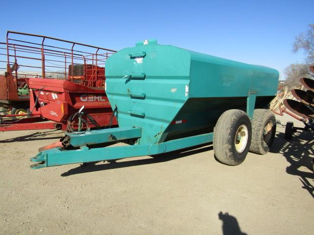 1757. 291-521, CAPTAIN 3400 GALLON SLURRY TANK, TANDEM AXLES, REAR DISCHARG