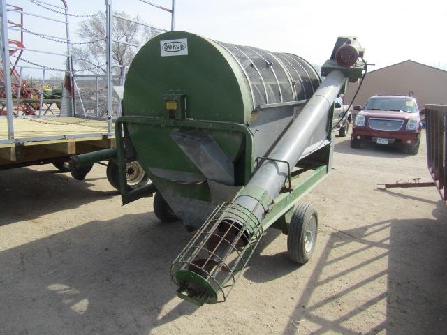 410. 520-1366. SUKUP GRAIN CLEANER ON TRANSPORT WITH ELECTRIC MOTOR, TAX