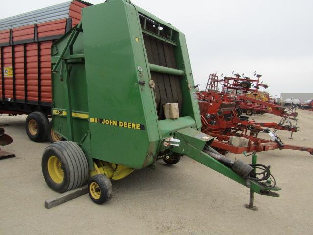 479. 427-1064, JOHN DEERE 435 TWINE TIE ROUND BALER, MONITOR, PUSH OFF, TAX