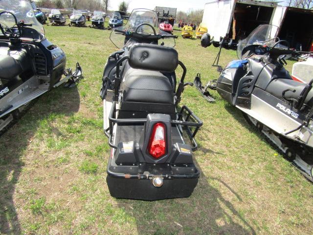 11. 2015 POLARIS 600 WIDE TRAK LX, REAR CARRIER, JIFFY GAS ICE AUGER, HI-LO