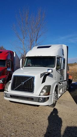 2016 Volvo VNL64T with 221,000 miles
