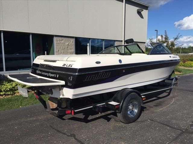 2003 Malibu Model: Sunscape 21 LSV. VIN:MB2Z1307A303. Hours: 560. This boat is located in Grand Rapi